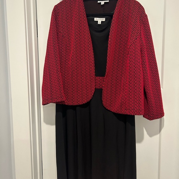 NWT North Style Women’s Size 16 Red and Black Dress with Jacket - Picture 3 of 10